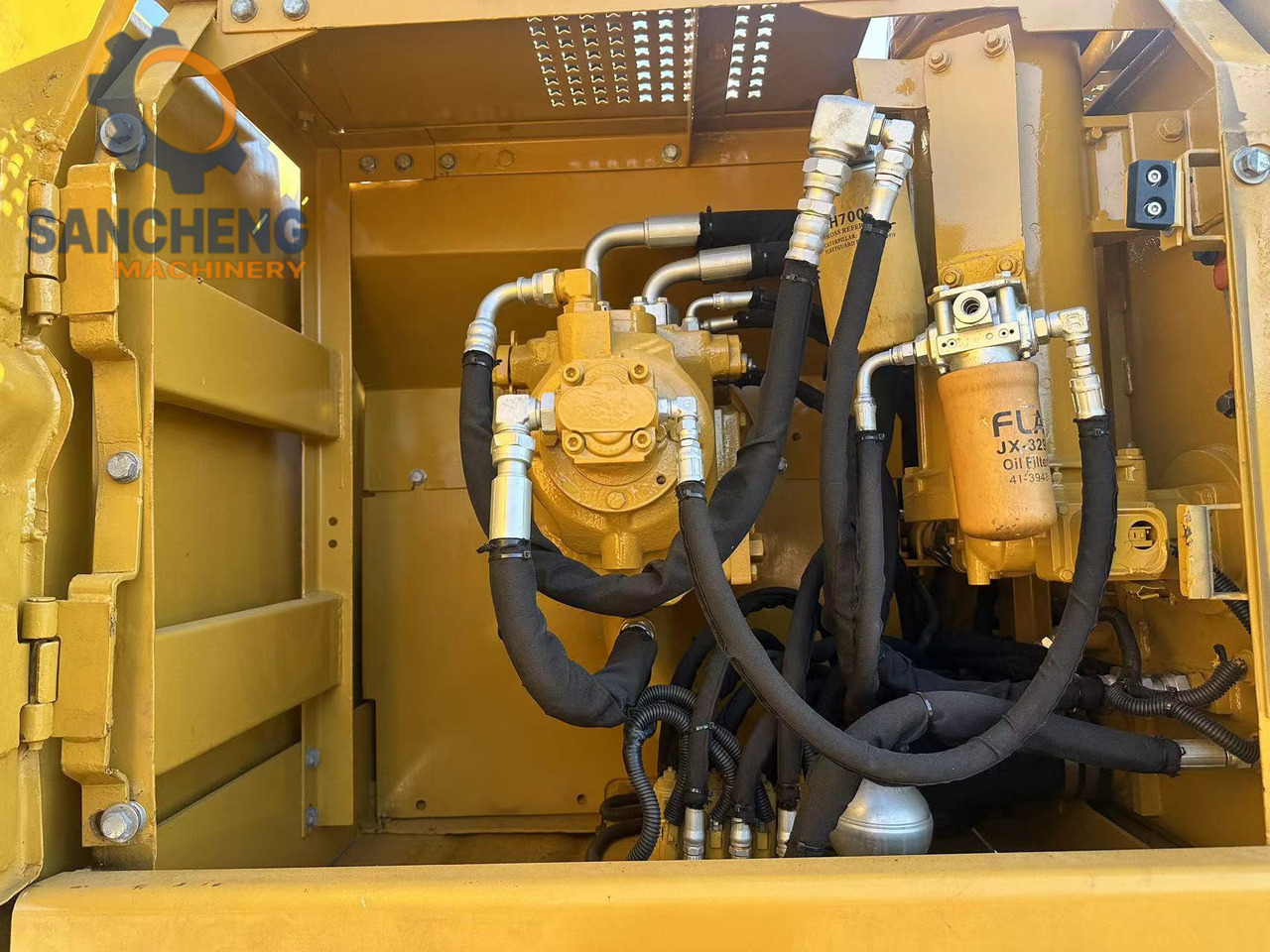 Excavator pe şenile CATERPILLAR 320B: Foto 8