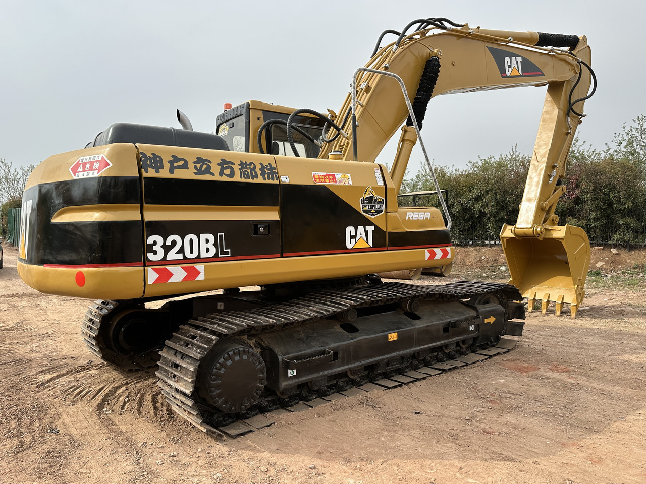 CATERPILLAR 320BL - Excavator pe şenile: Foto 4 CATERPILLAR 320BL - Excavator pe şenile: Foto 4