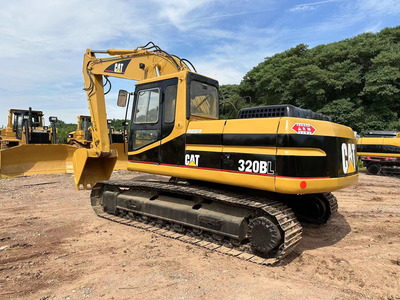 CATERPILLAR 320BL - Excavator pe şenile: Foto 1 CATERPILLAR 320BL - Excavator pe şenile: Foto 1