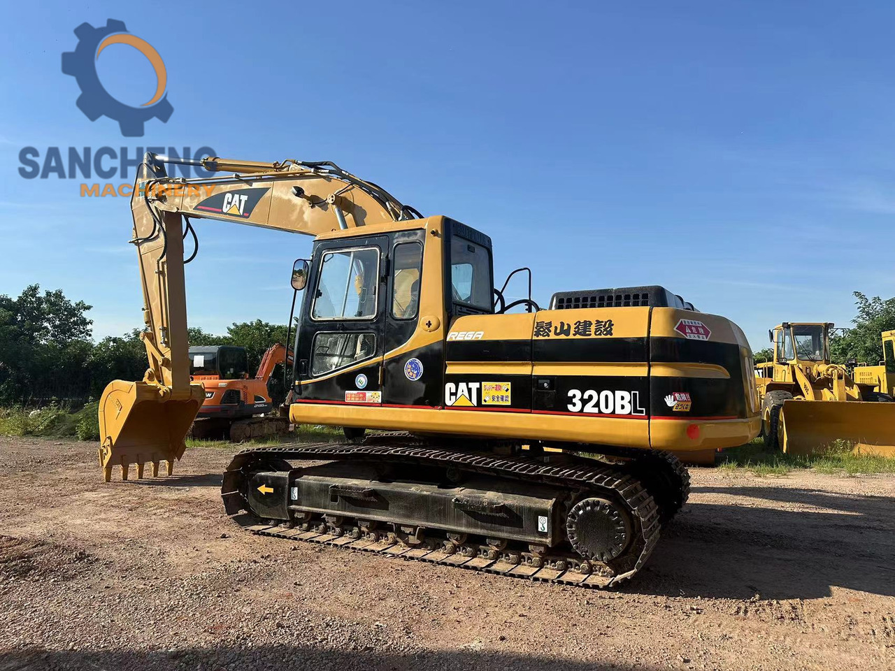 CATERPILLAR 320BL - Excavator pe şenile: Foto 3 CATERPILLAR 320BL - Excavator pe şenile: Foto 3