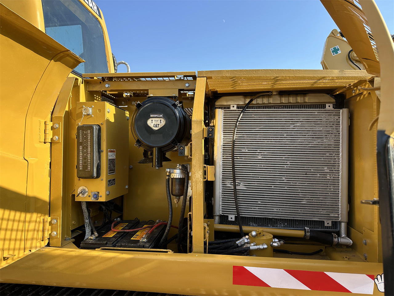 CATERPILLAR 320C - Excavator pe şenile: Foto 5 CATERPILLAR 320C - Excavator pe şenile: Foto 5