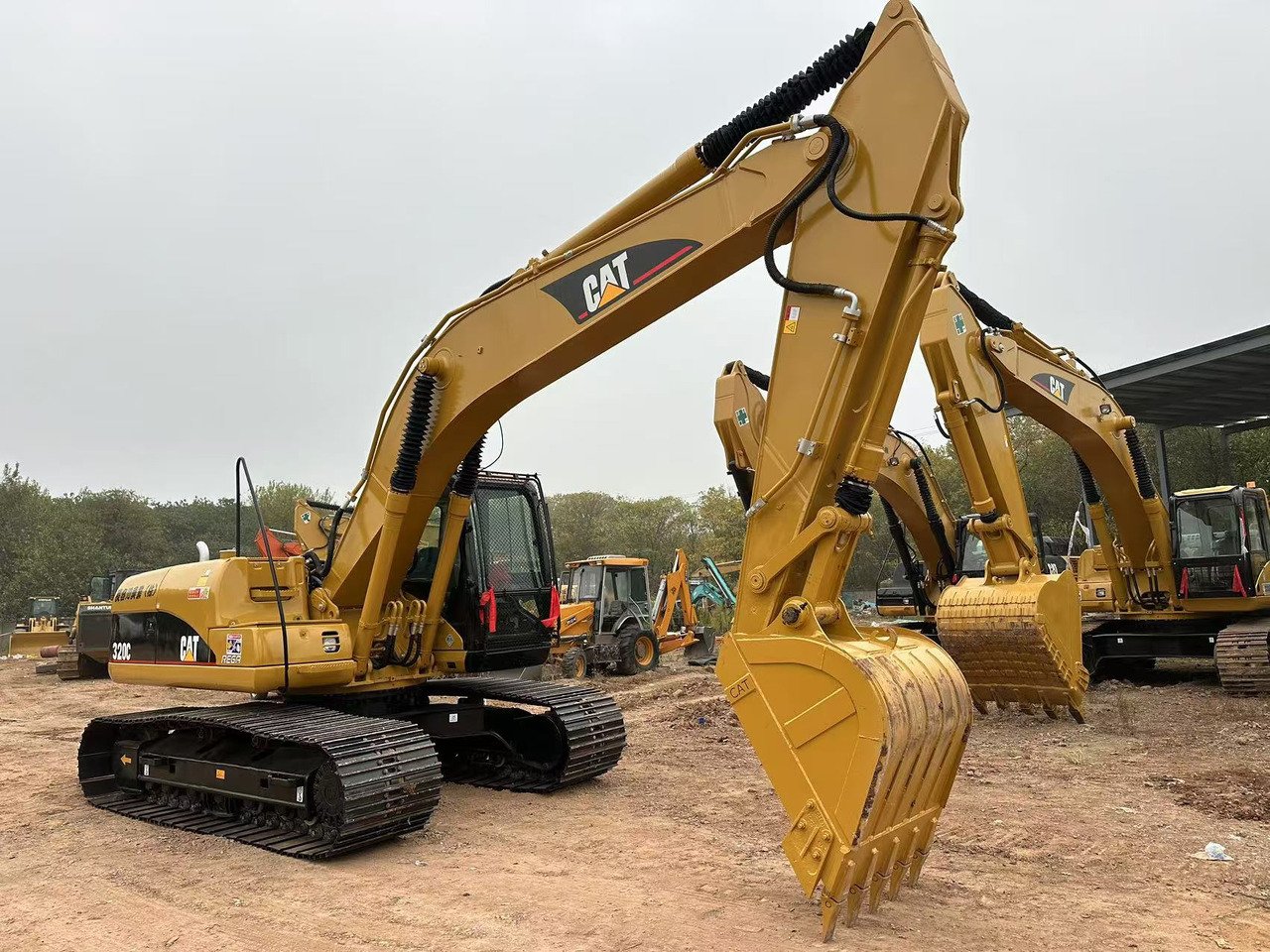 CATERPILLAR 320CL - Excavator pe şenile: Foto 2 CATERPILLAR 320CL - Excavator pe şenile: Foto 2
