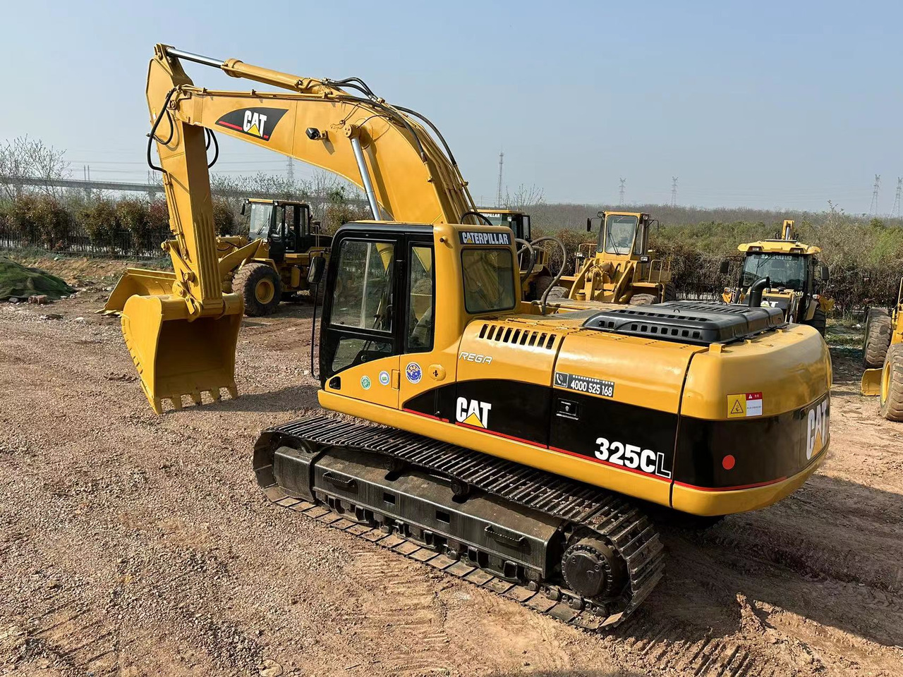 CATERPILLAR 325C - Excavator pe şenile: Foto 4 CATERPILLAR 325C - Excavator pe şenile: Foto 4