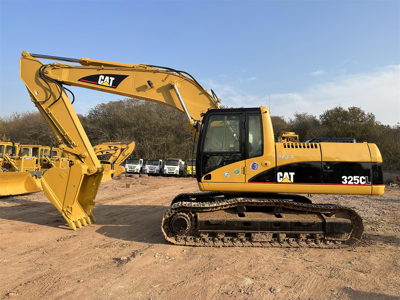 CATERPILLAR 325C - Excavator pe şenile: Foto 1 CATERPILLAR 325C - Excavator pe şenile: Foto 1