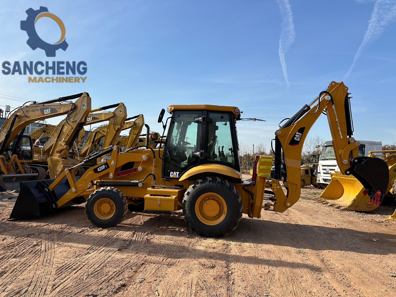 CATERPILLAR 420F2 - Buldoexcavator: Foto 3 CATERPILLAR 420F2 - Buldoexcavator: Foto 3