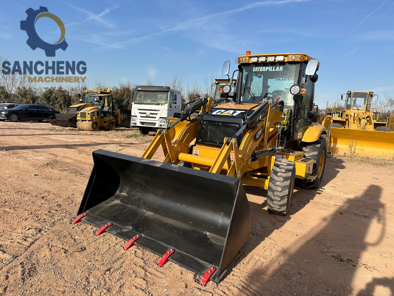 CATERPILLAR 420F2 - Buldoexcavator: Foto 4 CATERPILLAR 420F2 - Buldoexcavator: Foto 4