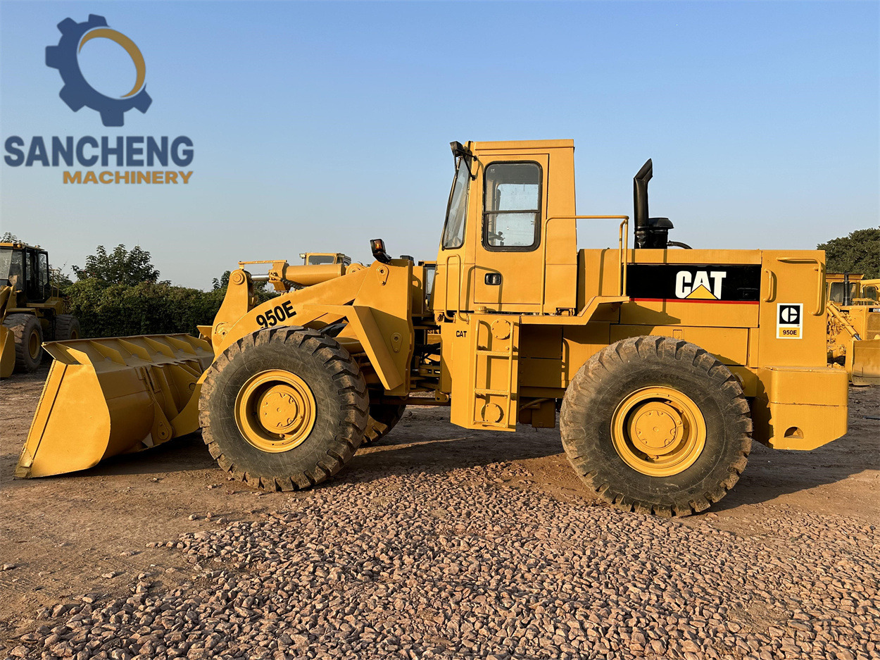CATERPILLAR 950E - Încărcător frontal pe pneuri: Foto 3 CATERPILLAR 950E - Încărcător frontal pe pneuri: Foto 3