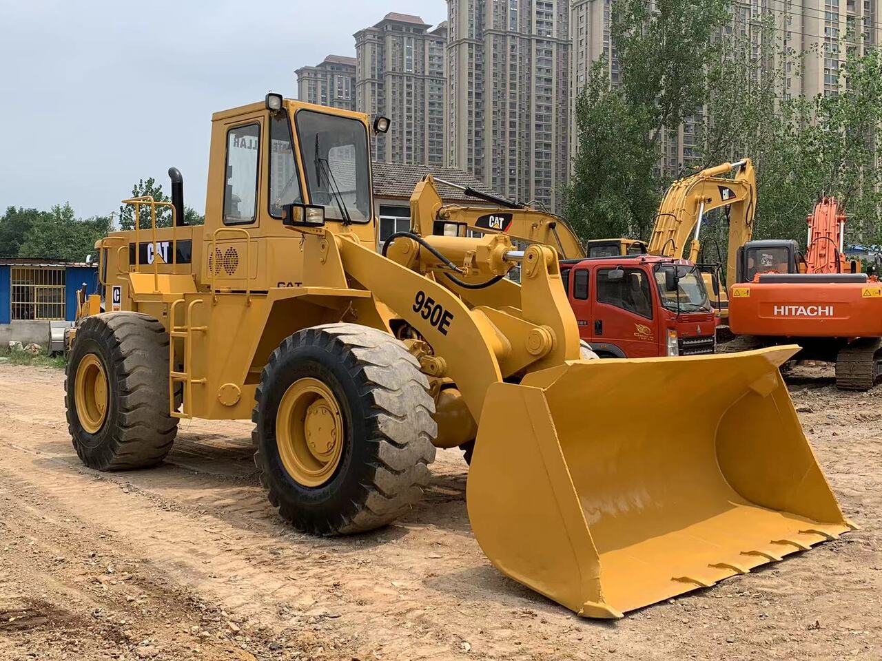 CATERPILLAR 950E - Încărcător frontal pe pneuri: Foto 4 CATERPILLAR 950E - Încărcător frontal pe pneuri: Foto 4