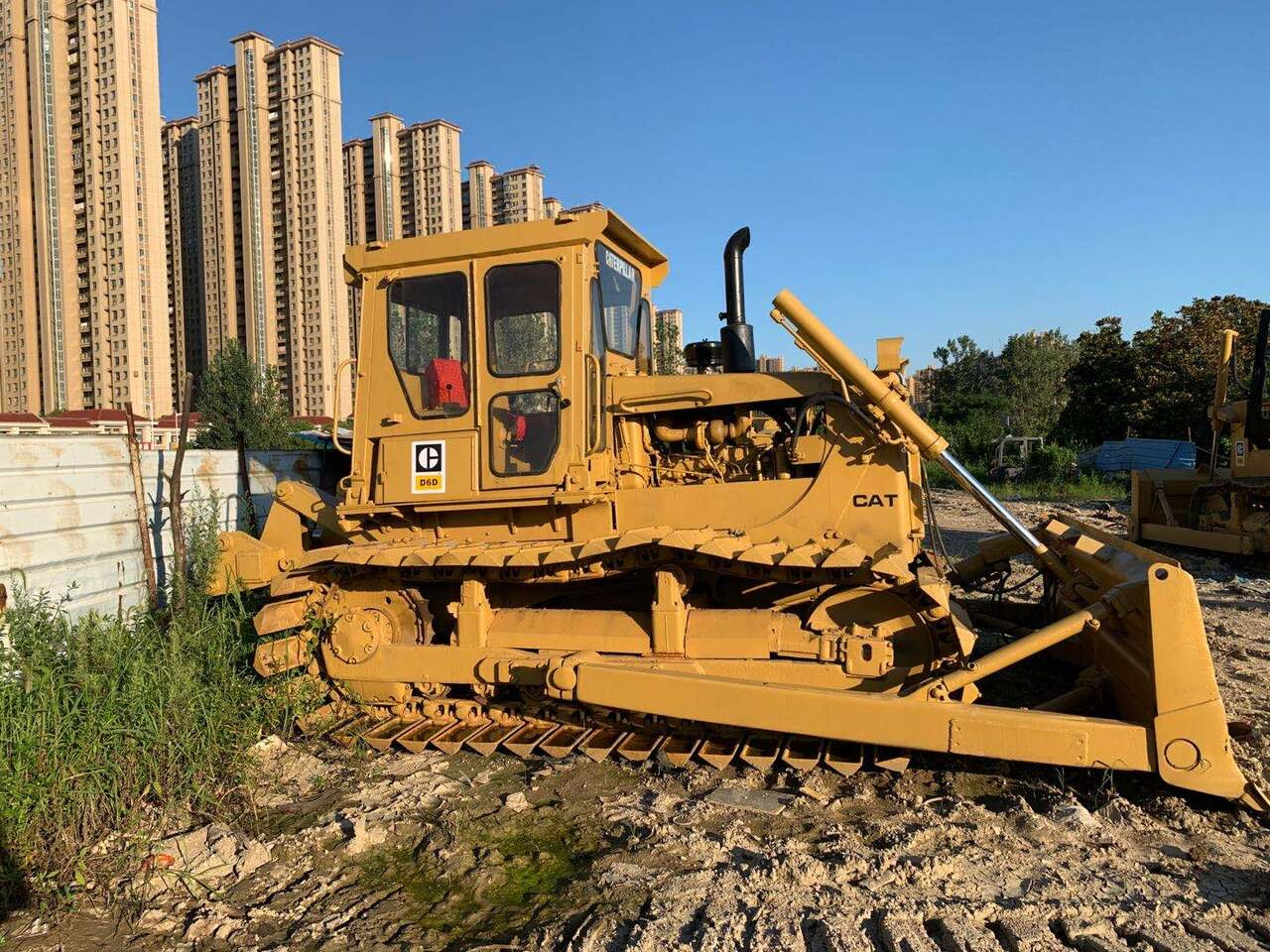 CATERPILLAR D6D - Buldozer: Foto 2 CATERPILLAR D6D - Buldozer: Foto 2