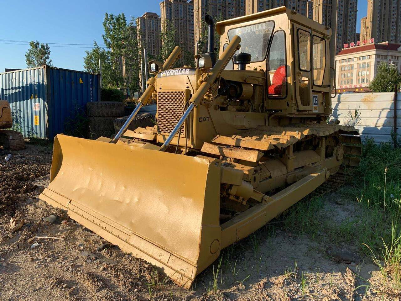 CATERPILLAR D6D - Buldozer: Foto 1 CATERPILLAR D6D - Buldozer: Foto 1