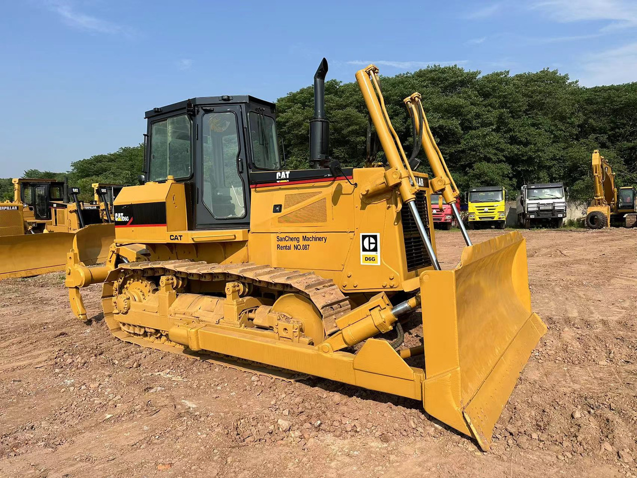 CATERPILLAR D6G Crawler Dozer - Buldozer: Foto 1 CATERPILLAR D6G Crawler Dozer - Buldozer: Foto 1