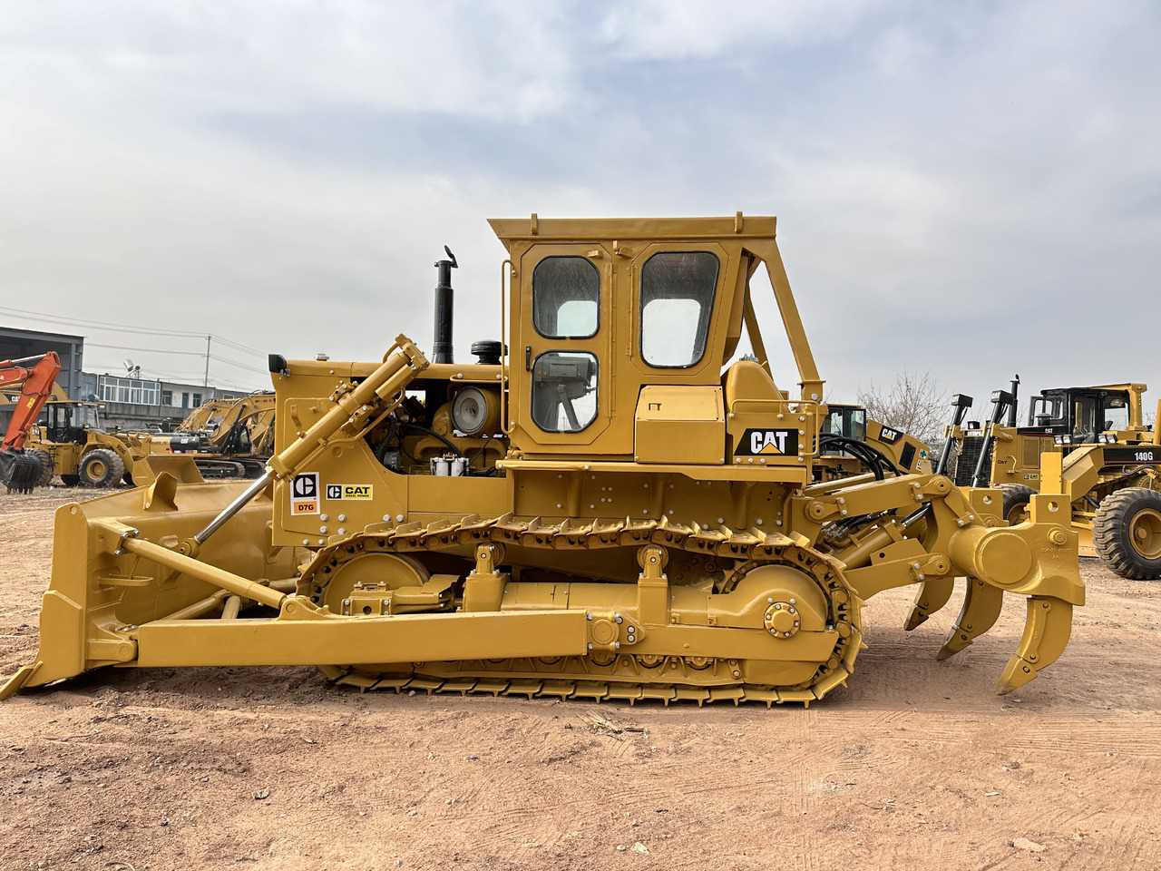 CATERPILLAR D7G - Buldozer: Foto 2 CATERPILLAR D7G - Buldozer: Foto 2