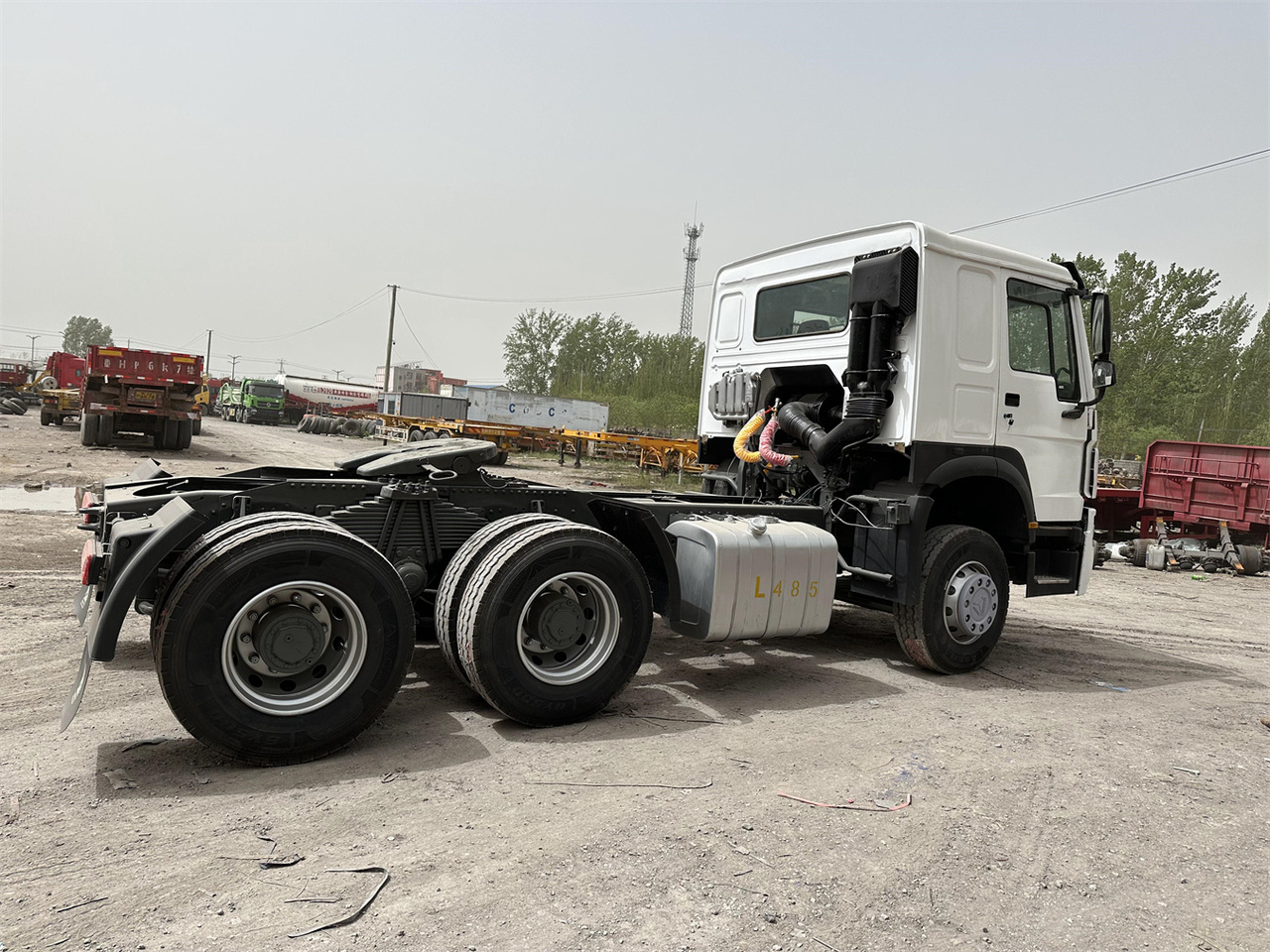 SINOTRUK Howo 371 Truck Head - Cap tractor: Foto 2 SINOTRUK Howo 371 Truck Head - Cap tractor: Foto 2