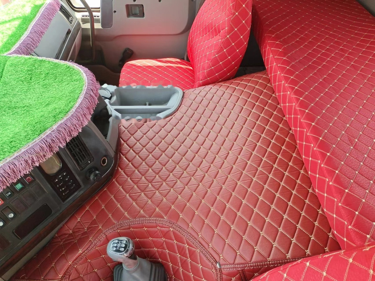 SINOTRUK Howo tractor unit 420hp 6x4 - Cap tractor: Foto 5 SINOTRUK Howo tractor unit 420hp 6x4 - Cap tractor: Foto 5