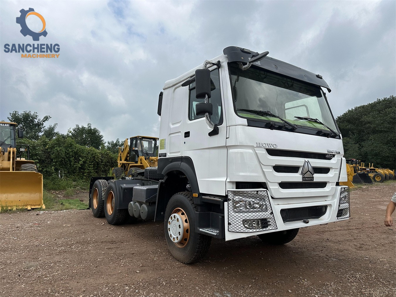 SINOTRUK Howo tractor unit 420hp - Cap tractor: Foto 3 SINOTRUK Howo tractor unit 420hp - Cap tractor: Foto 3