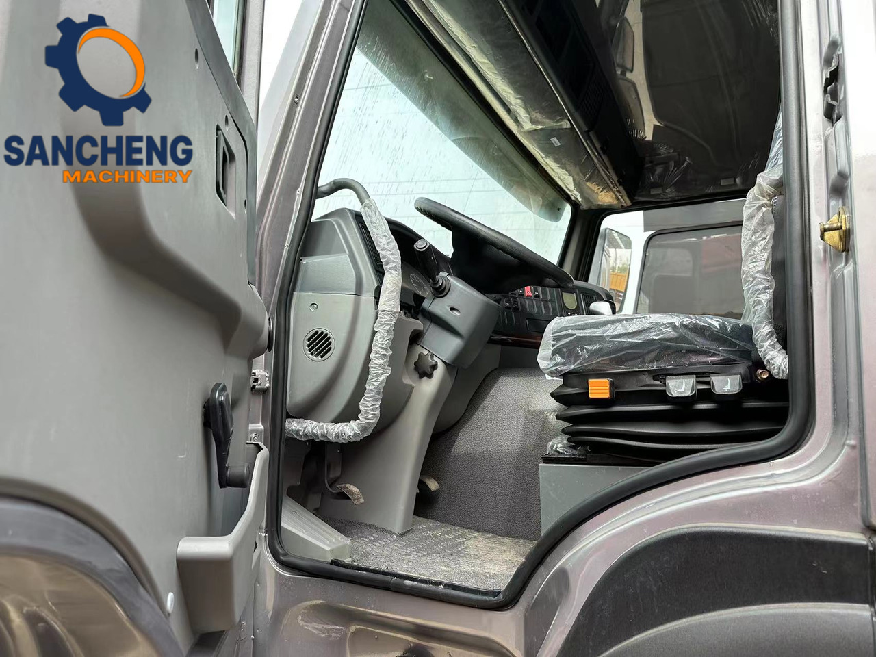 Leasing de Sinotruk HOWO 380hp 6X4 Tractor Sinotruk HOWO 380hp 6X4 Tractor: Foto 8