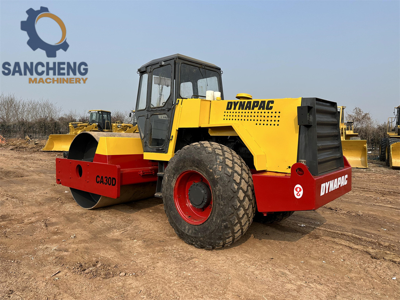 DYNAPAC CA30D - Cilindru compactor: Foto 2 DYNAPAC CA30D - Cilindru compactor: Foto 2
