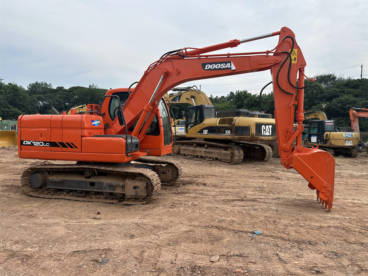 Doosan DX120 - Excavator pe şenile: Foto 3 Doosan DX120 - Excavator pe şenile: Foto 3