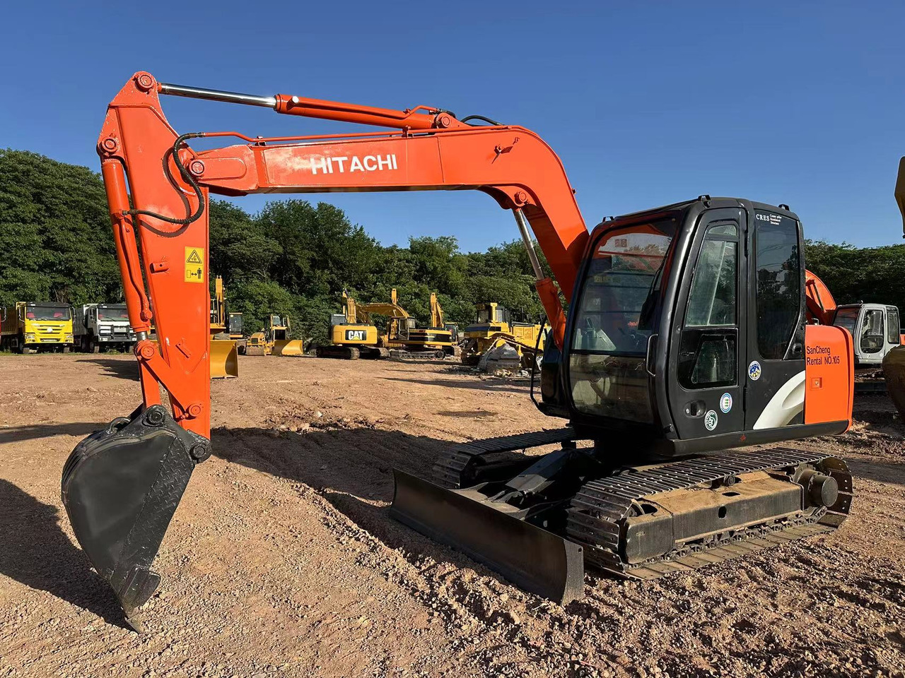 HITACHI ZAXIS ZX70 - Mini excavator: Foto 1 HITACHI ZAXIS ZX70 - Mini excavator: Foto 1