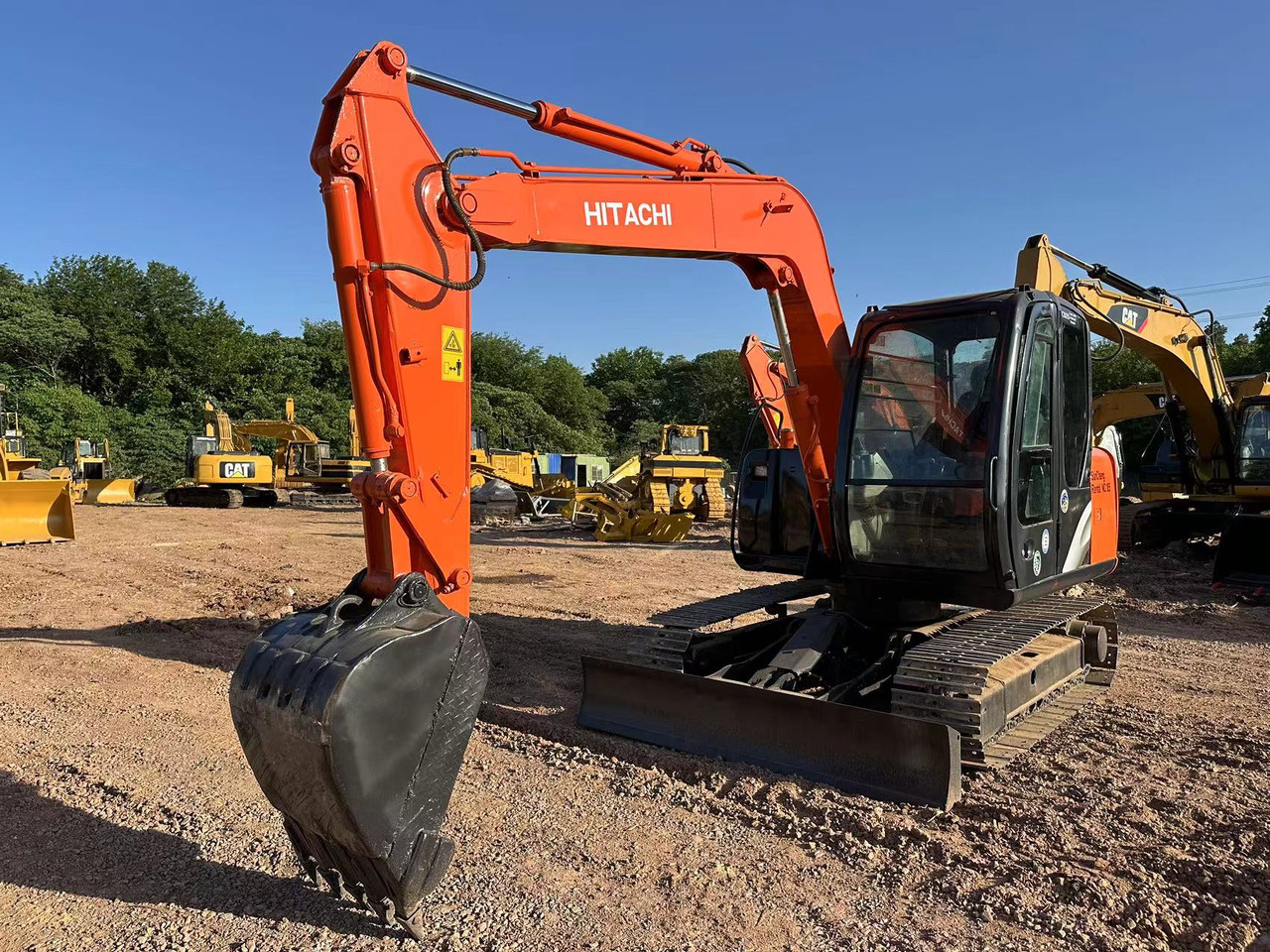 HITACHI ZAXIS ZX70 - Mini excavator: Foto 1 HITACHI ZAXIS ZX70 - Mini excavator: Foto 1