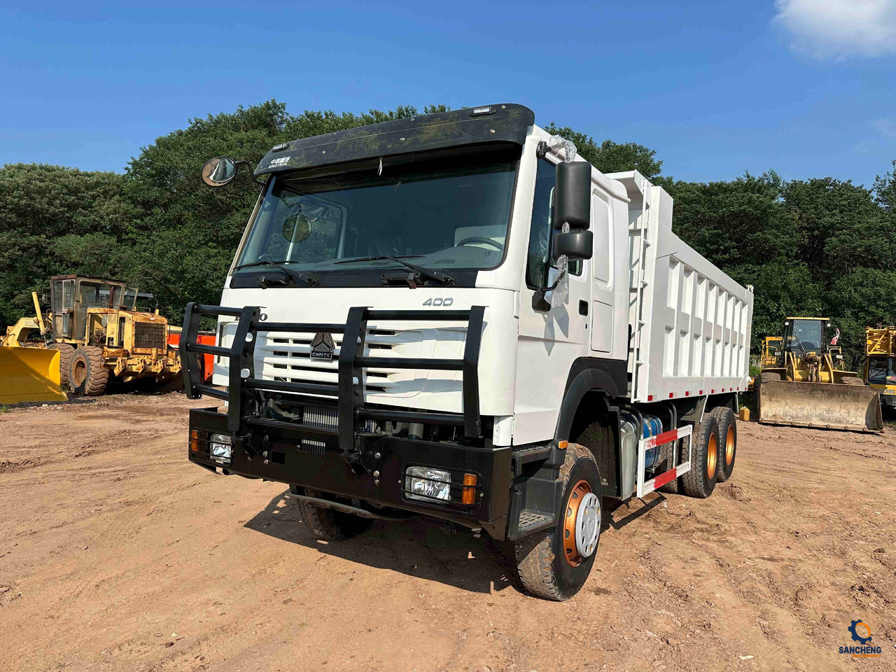 HOWO 400 With Bumper - Camion basculantă: Foto 3 HOWO 400 With Bumper - Camion basculantă: Foto 3