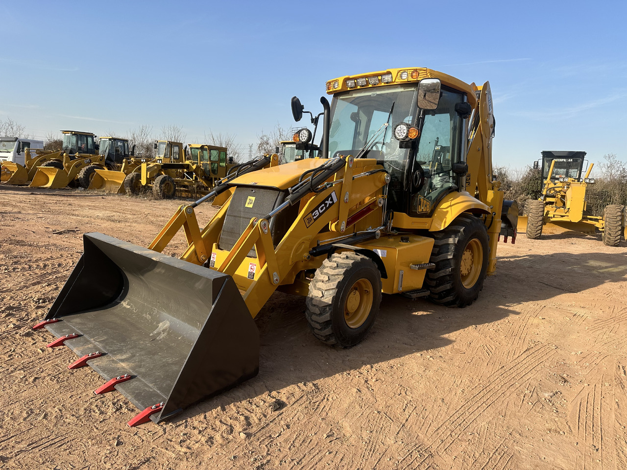 JCB 3CX - Buldoexcavator: Foto 2 JCB 3CX - Buldoexcavator: Foto 2