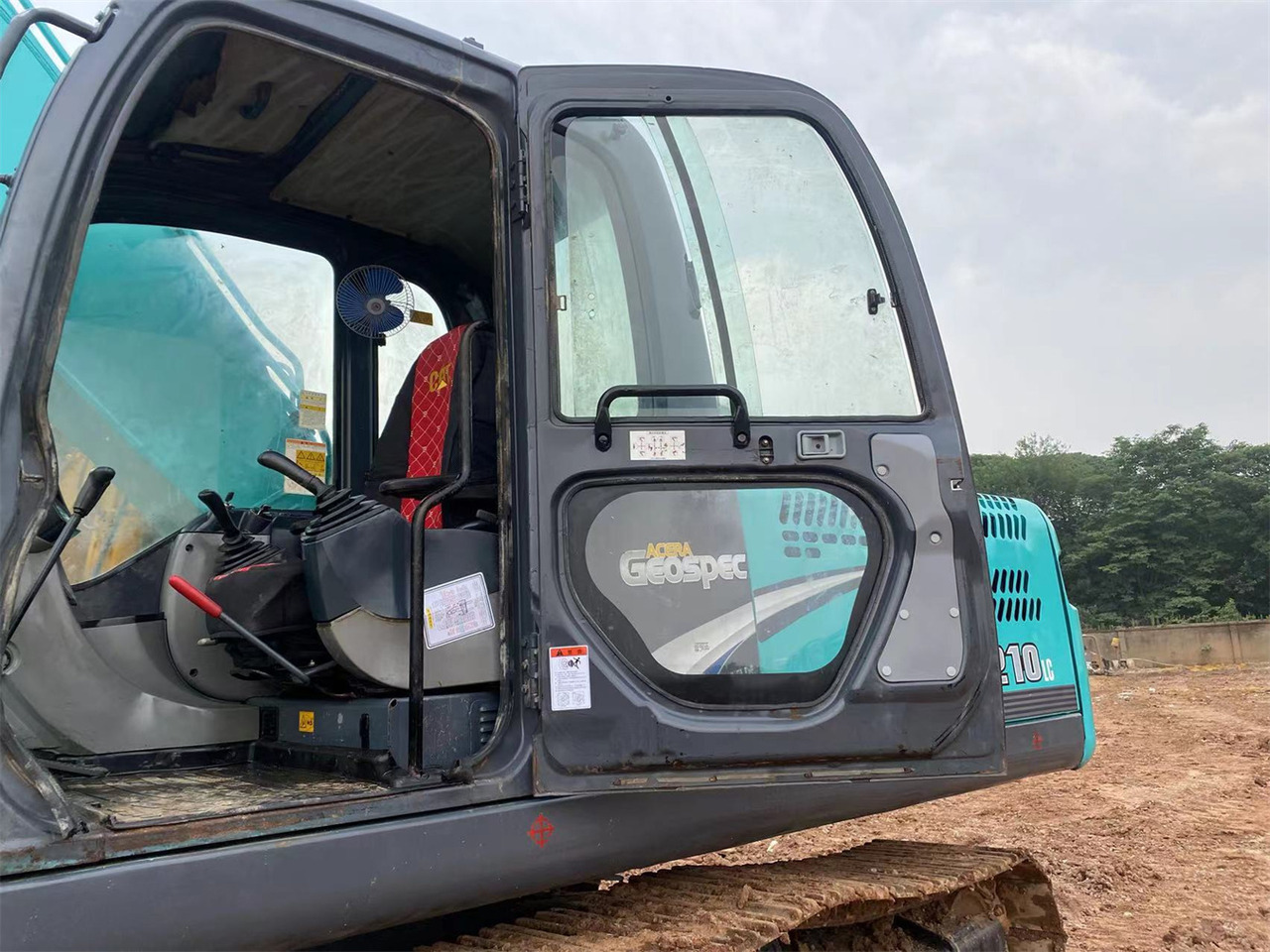 KOBELCO SK210LC-8 - Excavator pe şenile: Foto 5 KOBELCO SK210LC-8 - Excavator pe şenile: Foto 5