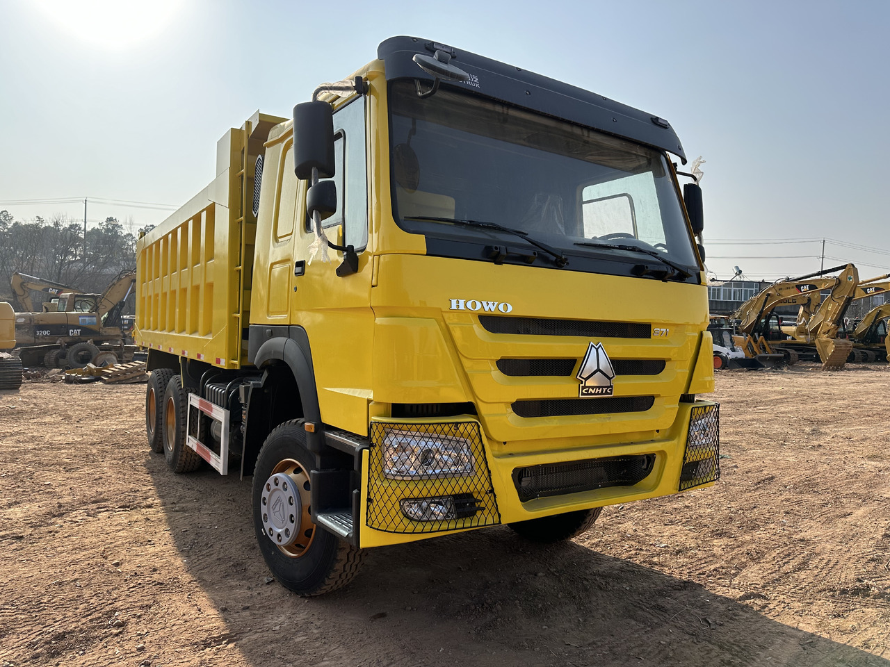 SINOTRUK HOWO 371 - Camion basculantă: Foto 1 SINOTRUK HOWO 371 - Camion basculantă: Foto 1