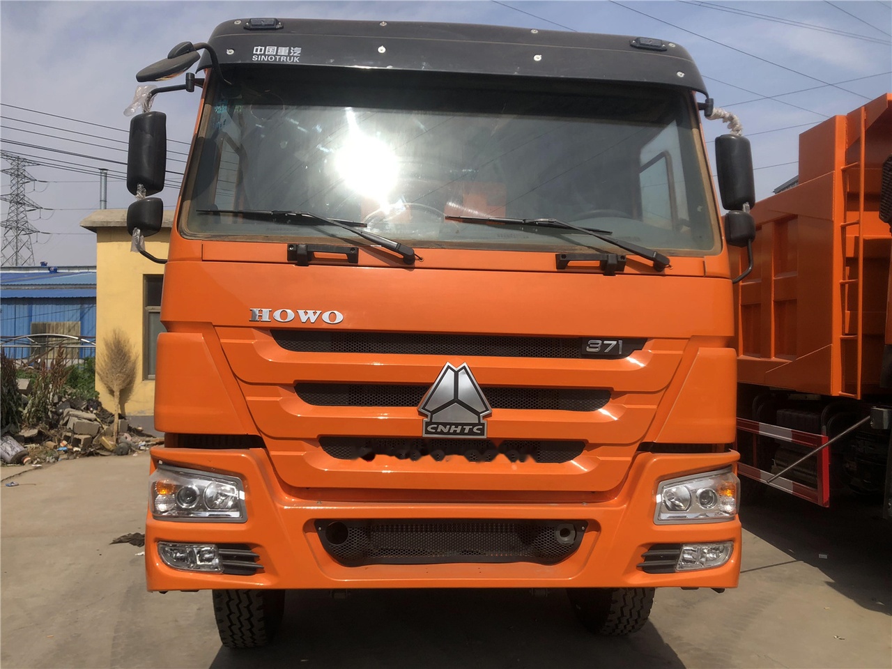 SINOTRUK HOWO 371 Dump truck - Camion basculantă: Foto 2 SINOTRUK HOWO 371 Dump truck - Camion basculantă: Foto 2