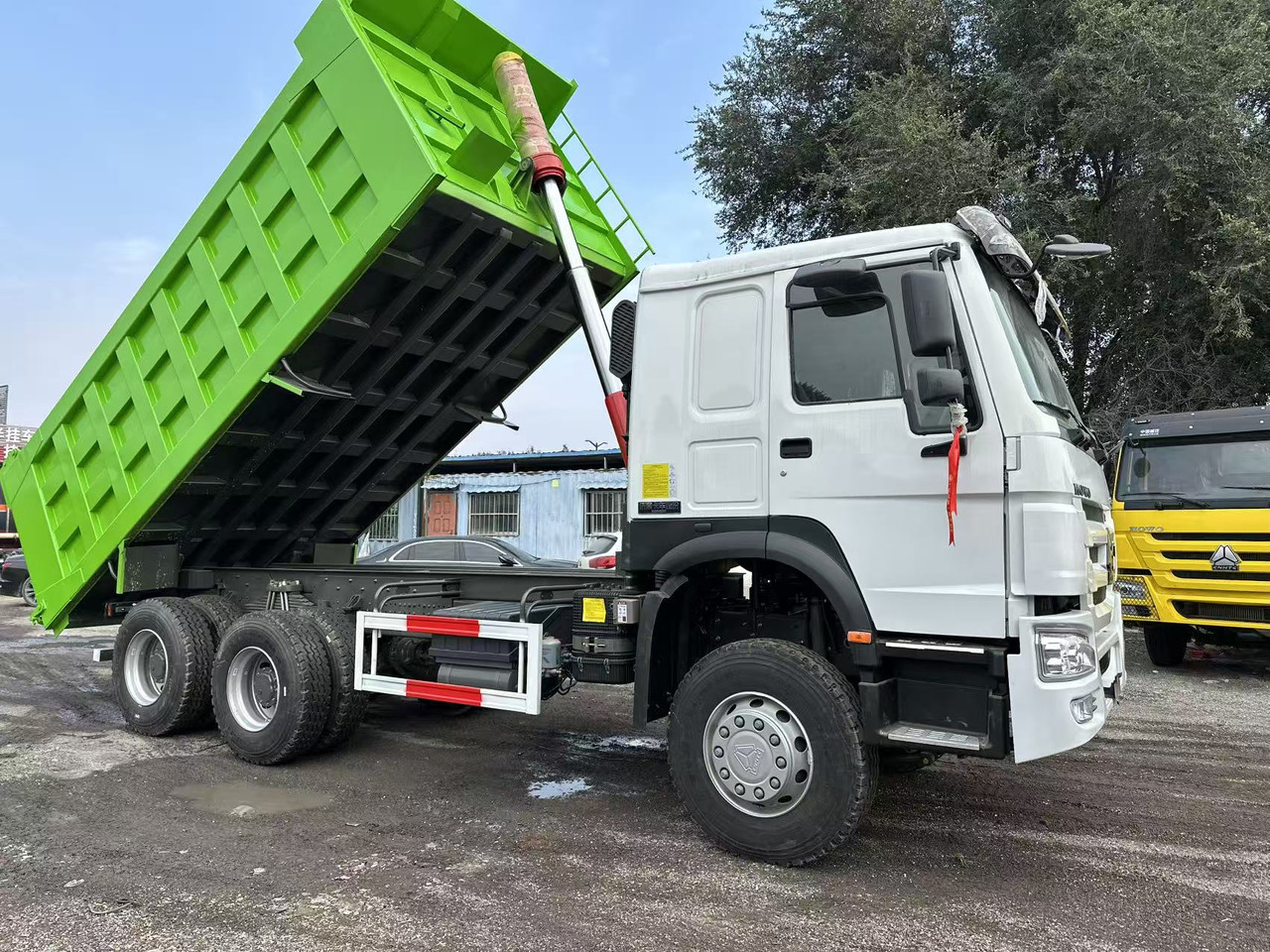 Leasing de SINOTRUK HOWO 400HP 6X4 Tipper Truck SINOTRUK HOWO 400HP 6X4 Tipper Truck: Foto 8