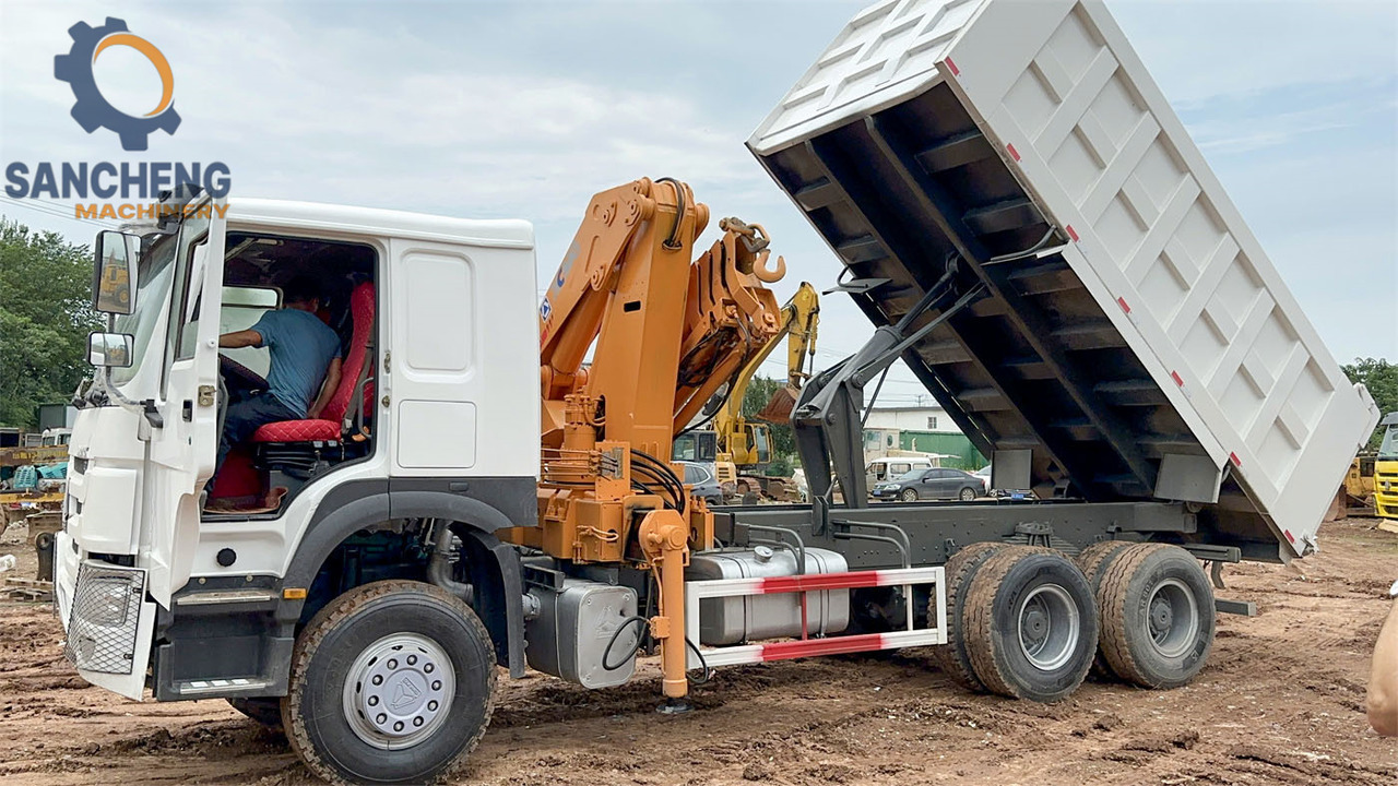 SINOTRUK Howo 371 6x4 crane truck - Camion cu macara: Foto 4 SINOTRUK Howo 371 6x4 crane truck - Camion cu macara: Foto 4