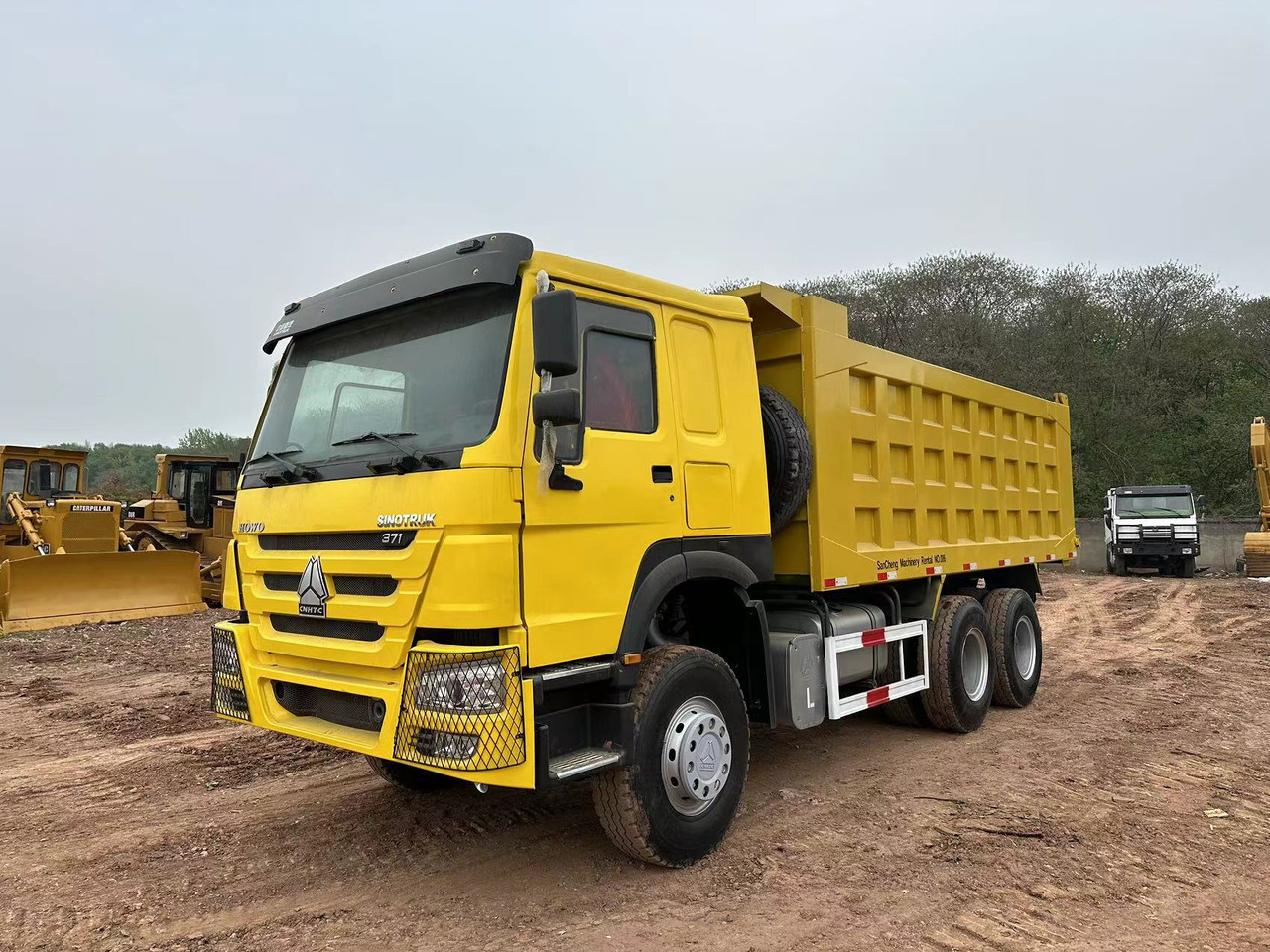 SINOTRUK Howo Dump truck 371 - Camion basculantă: Foto 2 SINOTRUK Howo Dump truck 371 - Camion basculantă: Foto 2