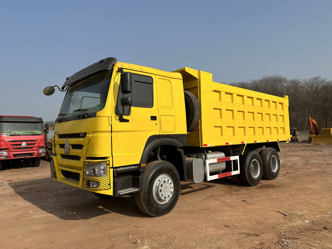 SINOTRUK Howo Dump truck 371 - Camion basculantă: Foto 2 SINOTRUK Howo Dump truck 371 - Camion basculantă: Foto 2
