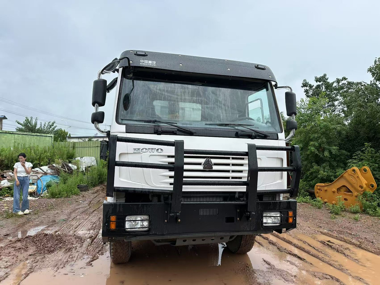 Sinotruk HOWO 371hp - Camion basculantă: Foto 3 Sinotruk HOWO 371hp - Camion basculantă: Foto 3