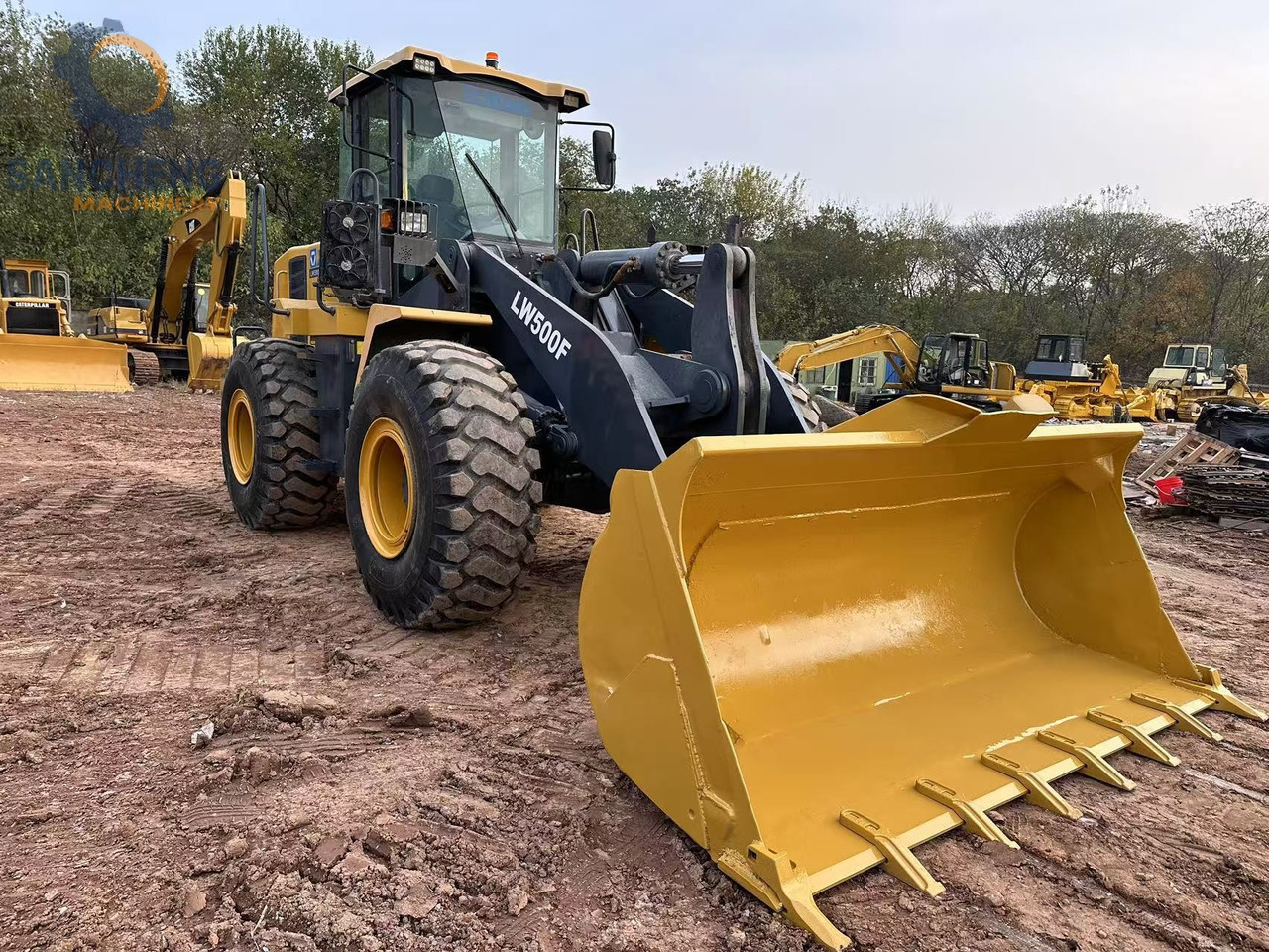 XCMG LW500F - Încărcător frontal pe pneuri: Foto 4 XCMG LW500F - Încărcător frontal pe pneuri: Foto 4