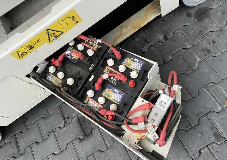 Genie GS-2046 - Platforma foarfeca: Foto 4 Genie GS-2046 - Platforma foarfeca: Foto 4