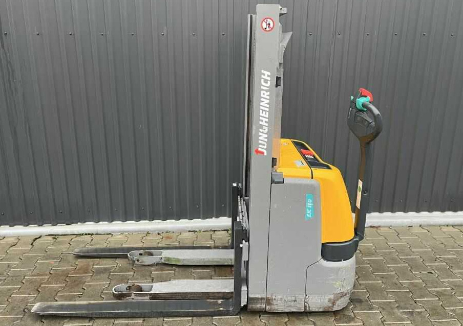 Jungheinrich EJC110 - Transpalet la mare înălţime: Foto 2 Jungheinrich EJC110 - Transpalet la mare înălţime: Foto 2