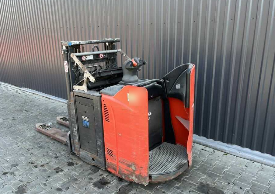 Linde D12HPSP - Transpalet la mare înălţime: Foto 3 Linde D12HPSP - Transpalet la mare înălţime: Foto 3