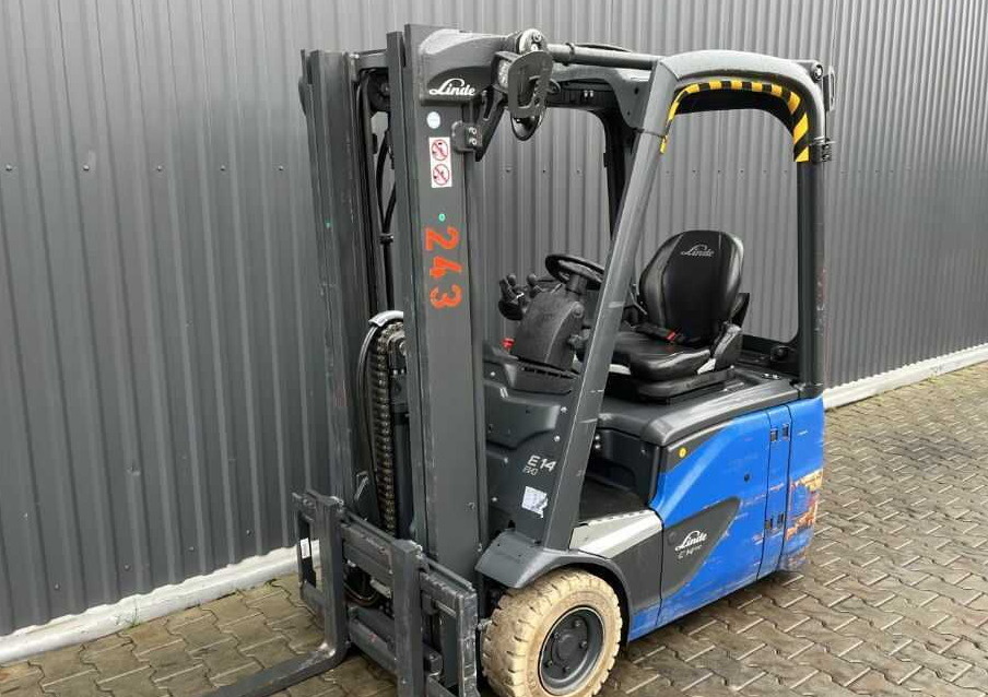 Linde E14-02 - Electrostivuitor: Foto 1 Linde E14-02 - Electrostivuitor: Foto 1