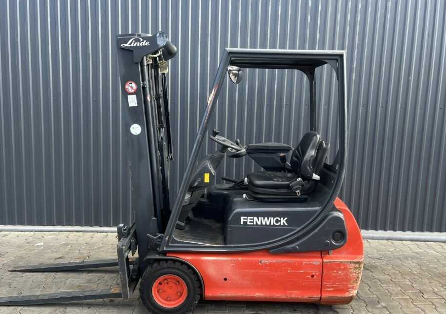 Linde E16C-01 - Electrostivuitor: Foto 2 Linde E16C-01 - Electrostivuitor: Foto 2