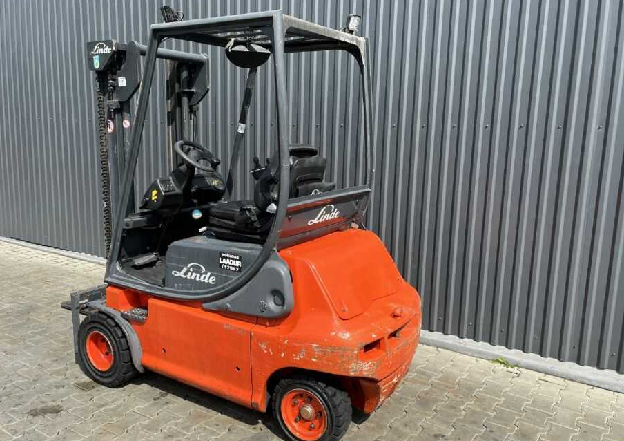 Linde E20P-02 - Electrostivuitor: Foto 3 Linde E20P-02 - Electrostivuitor: Foto 3