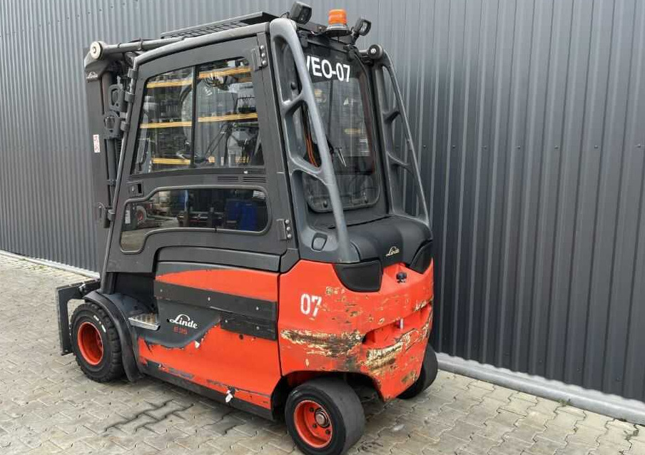 Linde E35HL-01 - Electrostivuitor: Foto 3 Linde E35HL-01 - Electrostivuitor: Foto 3