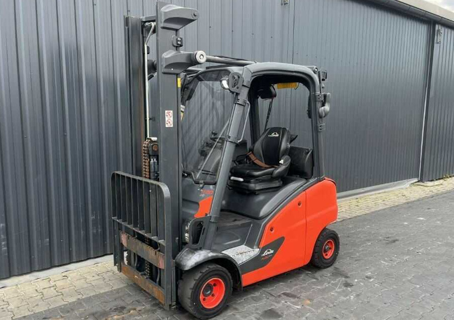 Linde H20D-01 - Stivuitor diesel: Foto 1 Linde H20D-01 - Stivuitor diesel: Foto 1