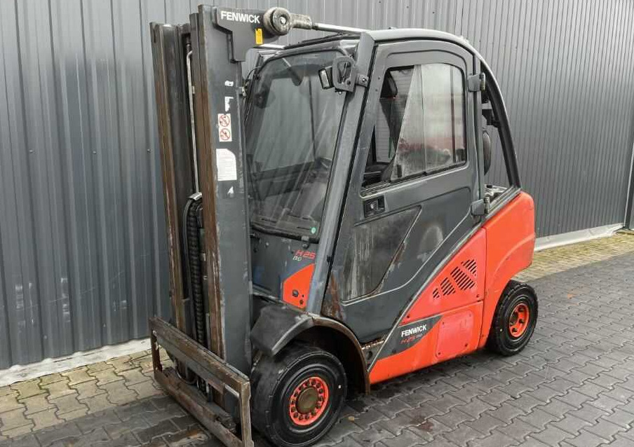 Linde H25D-02 - Stivuitor diesel: Foto 1 Linde H25D-02 - Stivuitor diesel: Foto 1