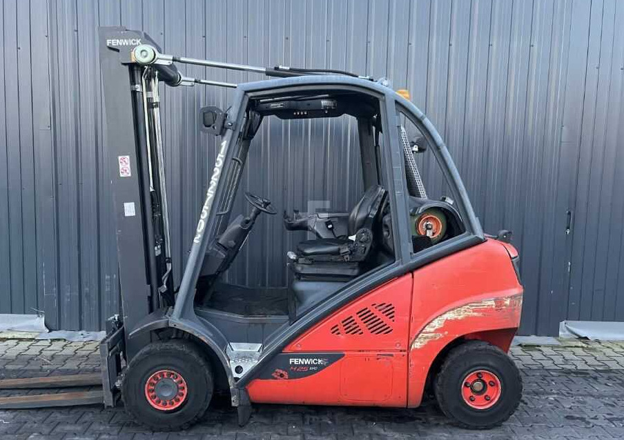 Linde H25T-01 - Stivuitor GPL: Foto 2 Linde H25T-01 - Stivuitor GPL: Foto 2