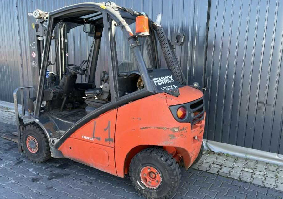 Linde H25T - Stivuitor GPL: Foto 3 Linde H25T - Stivuitor GPL: Foto 3