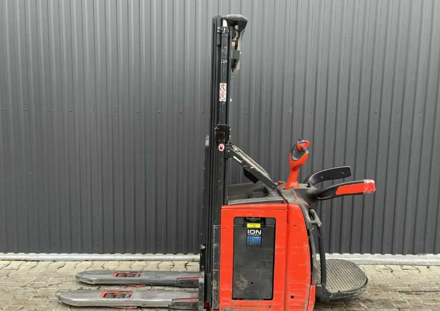Linde L14APi - Transpalet la mare înălţime: Foto 2 Linde L14APi - Transpalet la mare înălţime: Foto 2