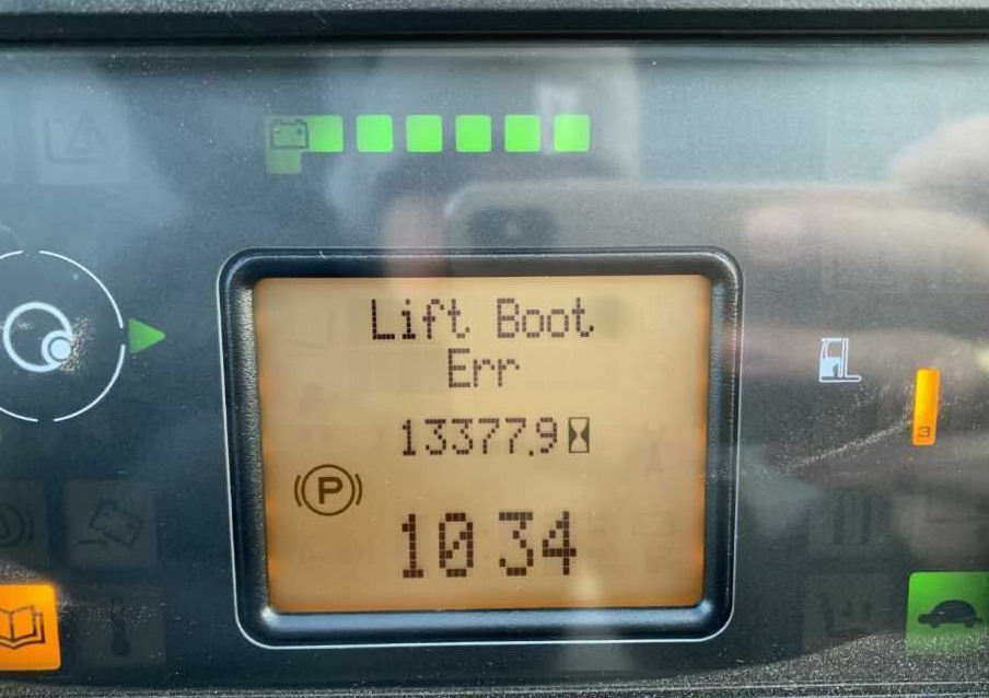 Linde R14-01 - Stivuitor cu catarg retractabil: Foto 4 Linde R14-01 - Stivuitor cu catarg retractabil: Foto 4