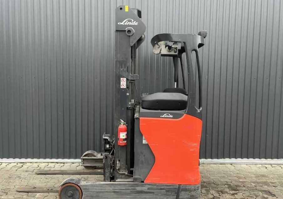 Linde R16-01 - Stivuitor cu catarg retractabil: Foto 2 Linde R16-01 - Stivuitor cu catarg retractabil: Foto 2