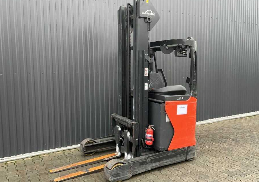 Linde R16-01 - Stivuitor cu catarg retractabil: Foto 1 Linde R16-01 - Stivuitor cu catarg retractabil: Foto 1